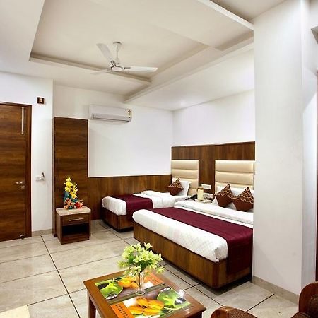 Hotel The Grand Inn Джамму Экстерьер фото